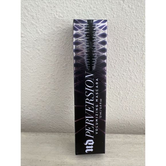 URBAN DECAY PERVERSION VOLUMIZING MASCARA BIGGER BLACKER BADDER 0.4 Oz / 12 ml. - Picture 1 of 4